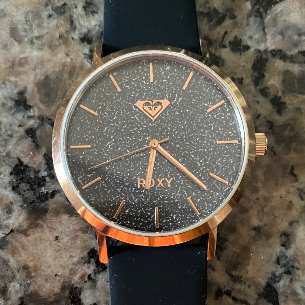 ROXY | Watch - Picture 2 of 7
